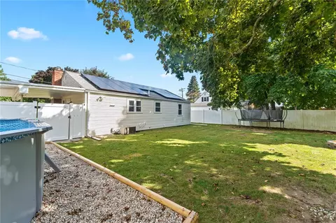 Exterior - 517 Buttonwoods Ave, Warwick, RI 02886 photo 10 of 12