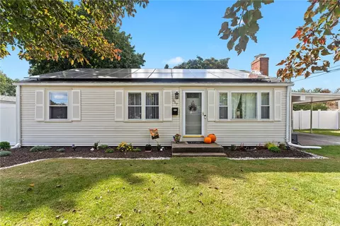 517 Buttonwoods Ave, Warwick, RI 02886