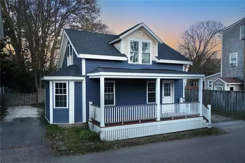 57 Callender Ave, Newport, RI 02840