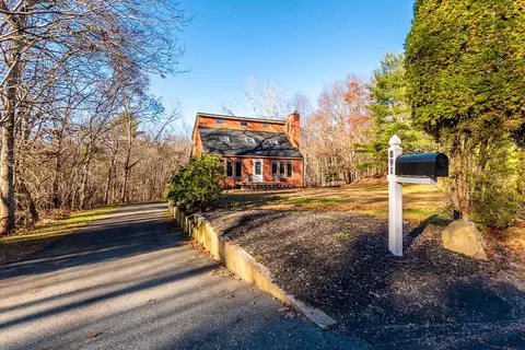 891 Carrs Trl, Coventry, RI 02827