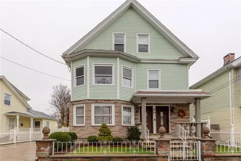 42 French St, Pawtucket, RI 02860
