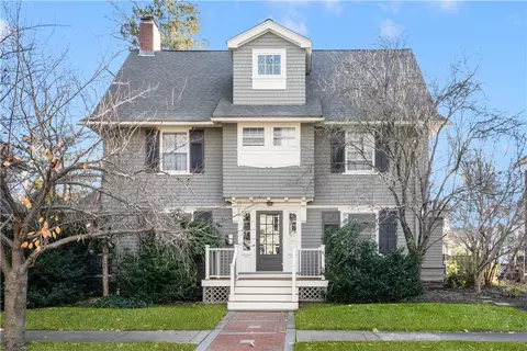 17 Rhode Island Ave, Providence, RI 02906