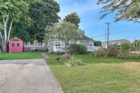 Exterior - 141 Shawomet Ave, Warwick, RI 02889 photo 14 of 18