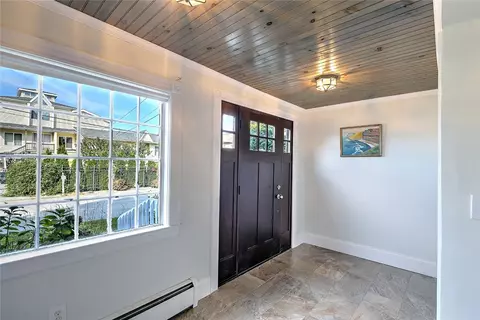 Entry Way - 141 Shawomet Ave, Warwick, RI 02889 photo 1 of 4