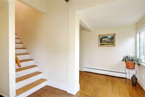 Entry Way - 141 Shawomet Ave, Warwick, RI 02889 photo 4 of 4
