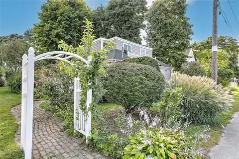 Exterior - 141 Shawomet Ave, Warwick, RI 02889 photo 3 of 18
