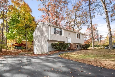 1 Patience Ln, Coventry, RI 02816