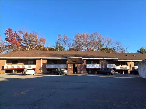 569 Smithfield Rd #5, North Providence, RI 02904