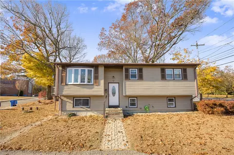 1 Park View Blvd, Cranston, RI 02910
