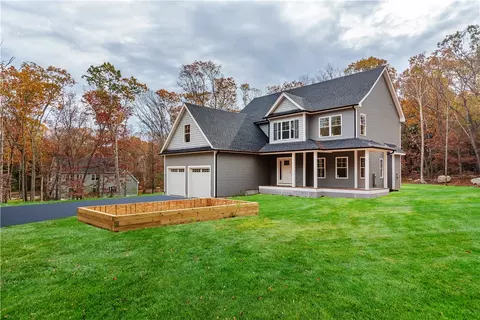 22 Saddlebrook Dr, East Greenwich, RI 02818