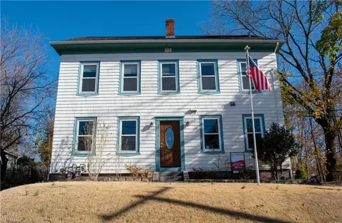 1487 Smithfield Ave, Lincoln, RI 02865