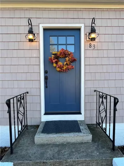 83 Old Post Rd, Westerly, RI 02891 photo 2