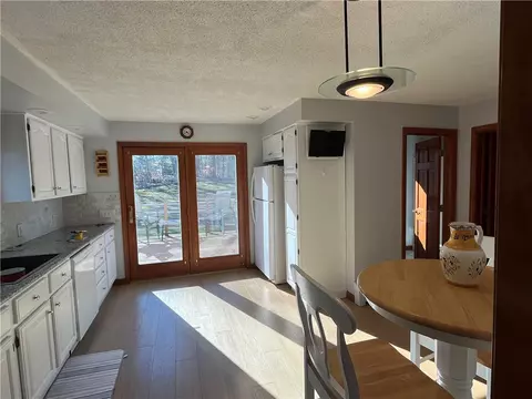 83 Old Post Rd, Westerly, RI 02891 photo 4