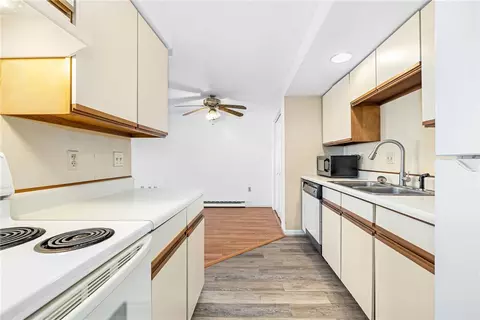 Kitchen - 200 Post Rd #504, Warwick, RI 02888 photo 1 of 2