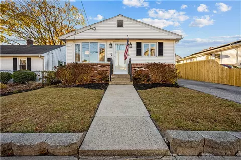 110 Enfield Ave, Providence, RI 02908