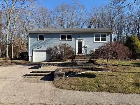 101 Himes St, North Kingstown, RI 02852