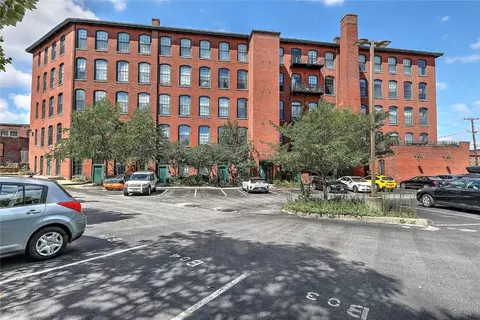28 Bayley St #107, Pawtucket, RI 02860