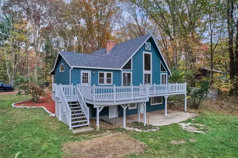 85 Sisson Rd, Coventry, RI 02827