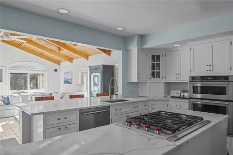 Kitchen - 32 Martingale Dr, Warwick, RI 02886 photo 1 of 8