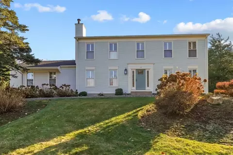 32 Martingale Dr, Warwick, RI 02886