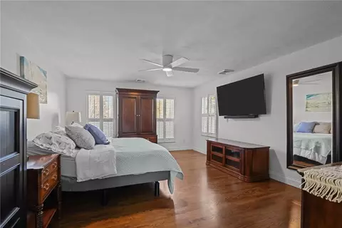 Bedroom - 32 Martingale Dr, Warwick, RI 02886 photo 1 of 6