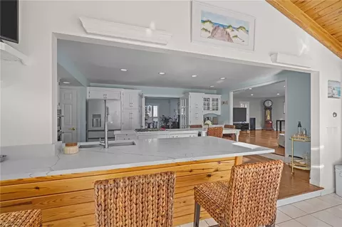 Kitchen - 32 Martingale Dr, Warwick, RI 02886 photo 8 of 8
