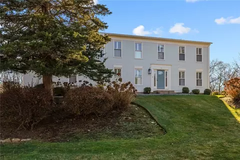 Exterior - 32 Martingale Dr, Warwick, RI 02886 photo 3 of 9