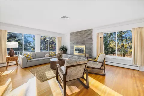 2232 Boston Neck Rd, North Kingstown, RI 02874