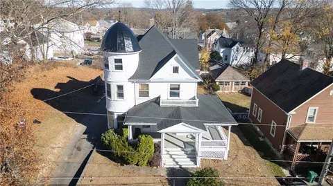 453 Summer St, Woonsocket, RI 02895 photo 2