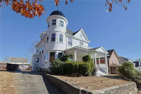 453 Summer St, Woonsocket, RI 02895 photo 4