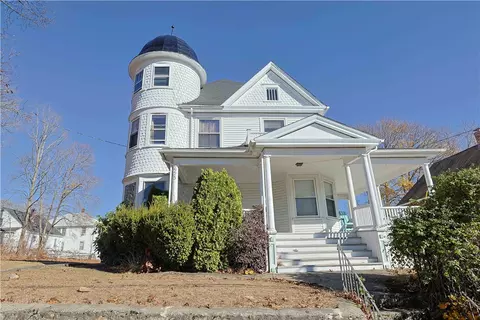 453 Summer St, Woonsocket, RI 02895 photo 3
