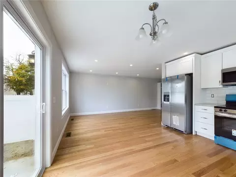 Living - 68 Greene St #4, Warwick, RI 02886 photo 1 of 2