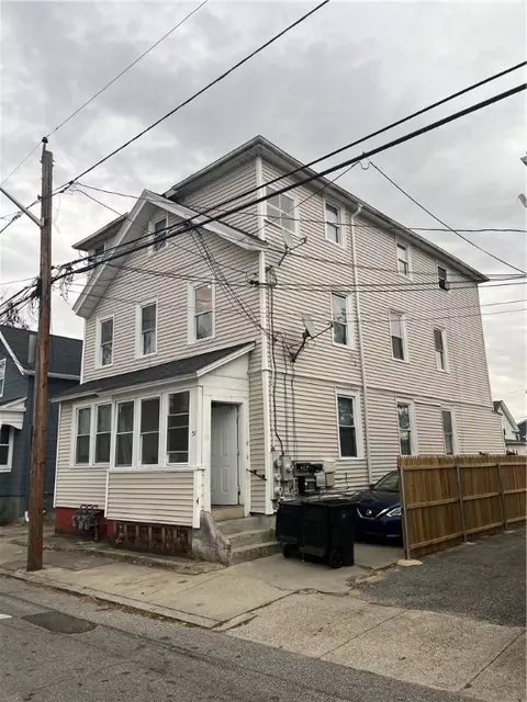 51 Vandewater St, Providence, RI 02908