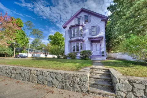 177 Toll Gate Rd, Warwick, RI 02886