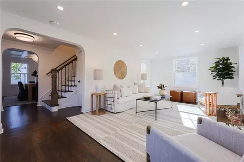 Living - 151 Timberline Rd, Warwick, RI 02886 photo 1 of 5
