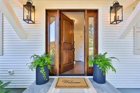 Entry Way - 151 Timberline Rd, Warwick, RI 02886 photo 1 of 7