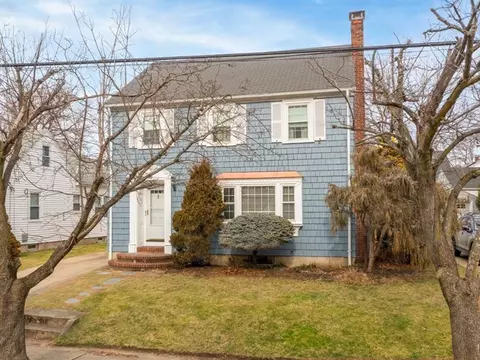 64 Brookside Dr, Cranston, RI 02910