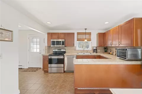 147 Stony Fort Rd, Exeter, RI 02882 photo 6