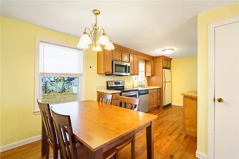 Dining - 85 Amsterdam Ave, Warwick, RI 02889 photo 1 of 1