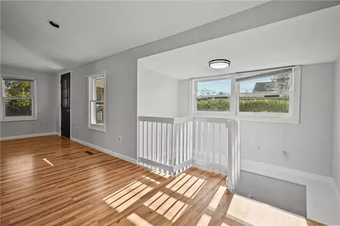 Living - 91 Harvard Ave, Warwick, RI 02889 photo 8 of 8