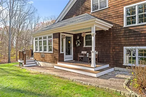 9 Sylvan Ln, Westerly, RI 02891 photo 2