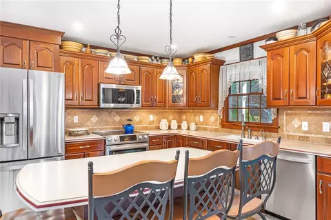9 Sylvan Ln, Westerly, RI 02891 photo 9