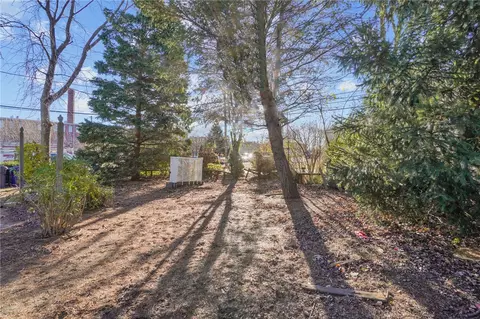 Exterior - 127 Bleachery Ct, Warwick, RI 02886 photo 3 of 3