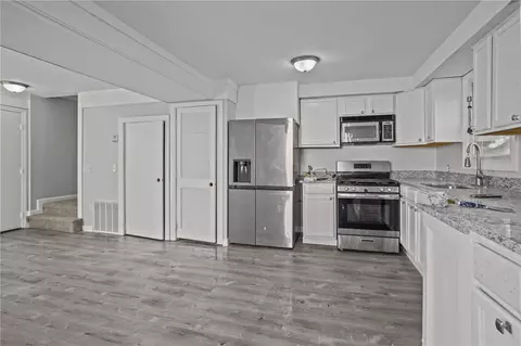 Kitchen - 127 Bleachery Ct, Warwick, RI 02886 photo 1 of 2