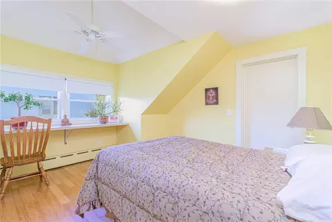 Bedroom - 43 Chester Ave, Warwick, RI 02889 photo 5 of 7