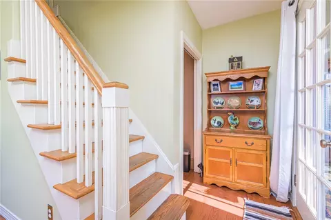Entry Way - 43 Chester Ave, Warwick, RI 02889 photo 1 of 3
