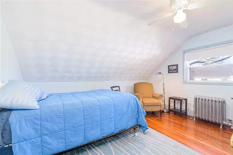 Bedroom - 43 Chester Ave, Warwick, RI 02889 photo 3 of 7