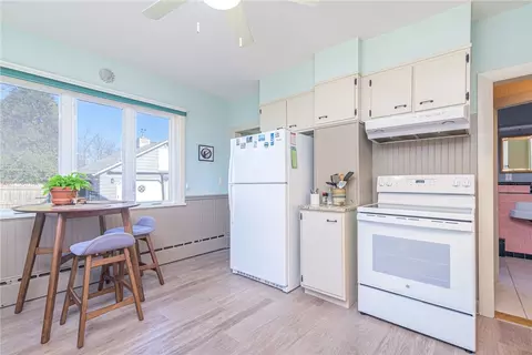 Kitchen - 43 Chester Ave, Warwick, RI 02889 photo 4 of 4