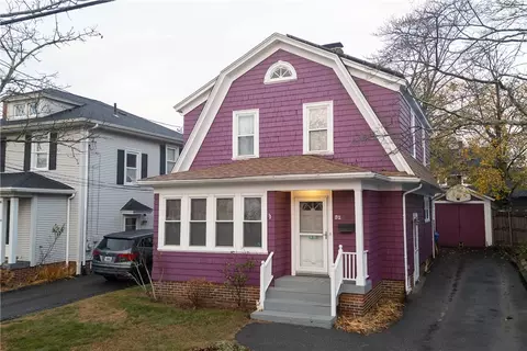 52 Lyndon Rd, Cranston, RI 02905