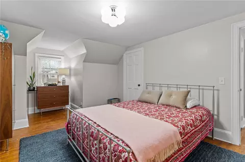 Bedroom - 31 Intervale Rd, Cranston, RI 02910 photo 2 of 8